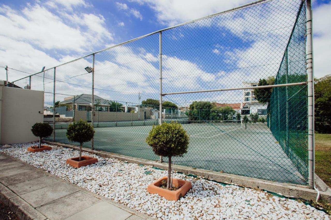 810 On Beach Apartment Strand Exterior photo